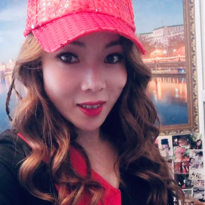 香港才艺主播芯妮Queenie